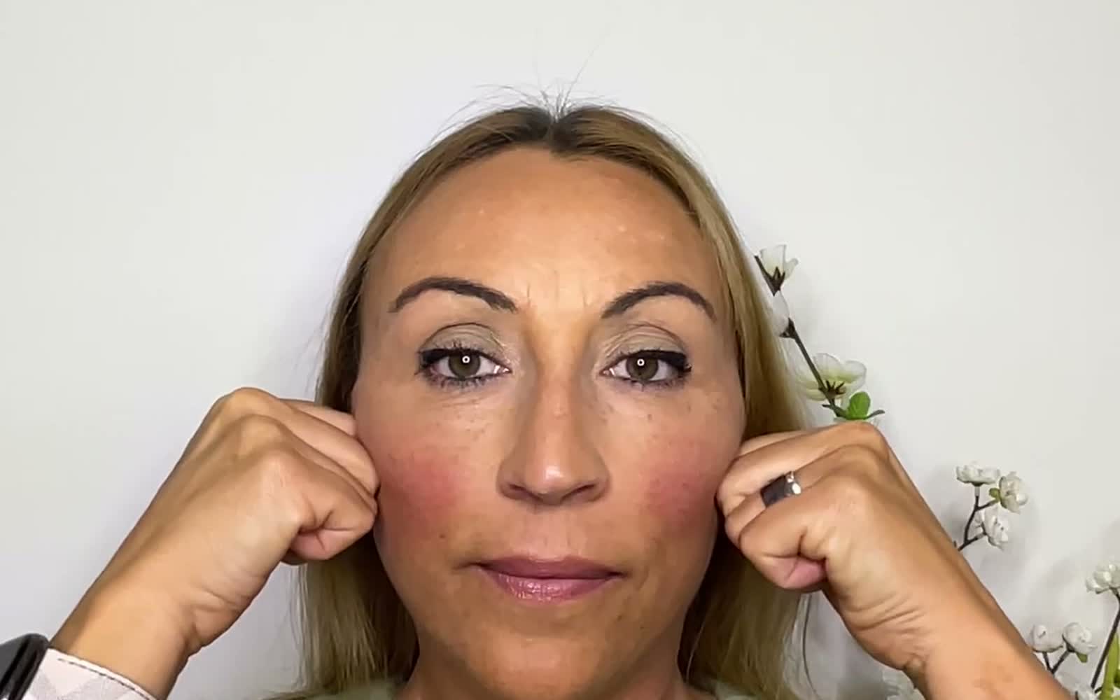 Standbild aus dem Videokurs Radiance Reset